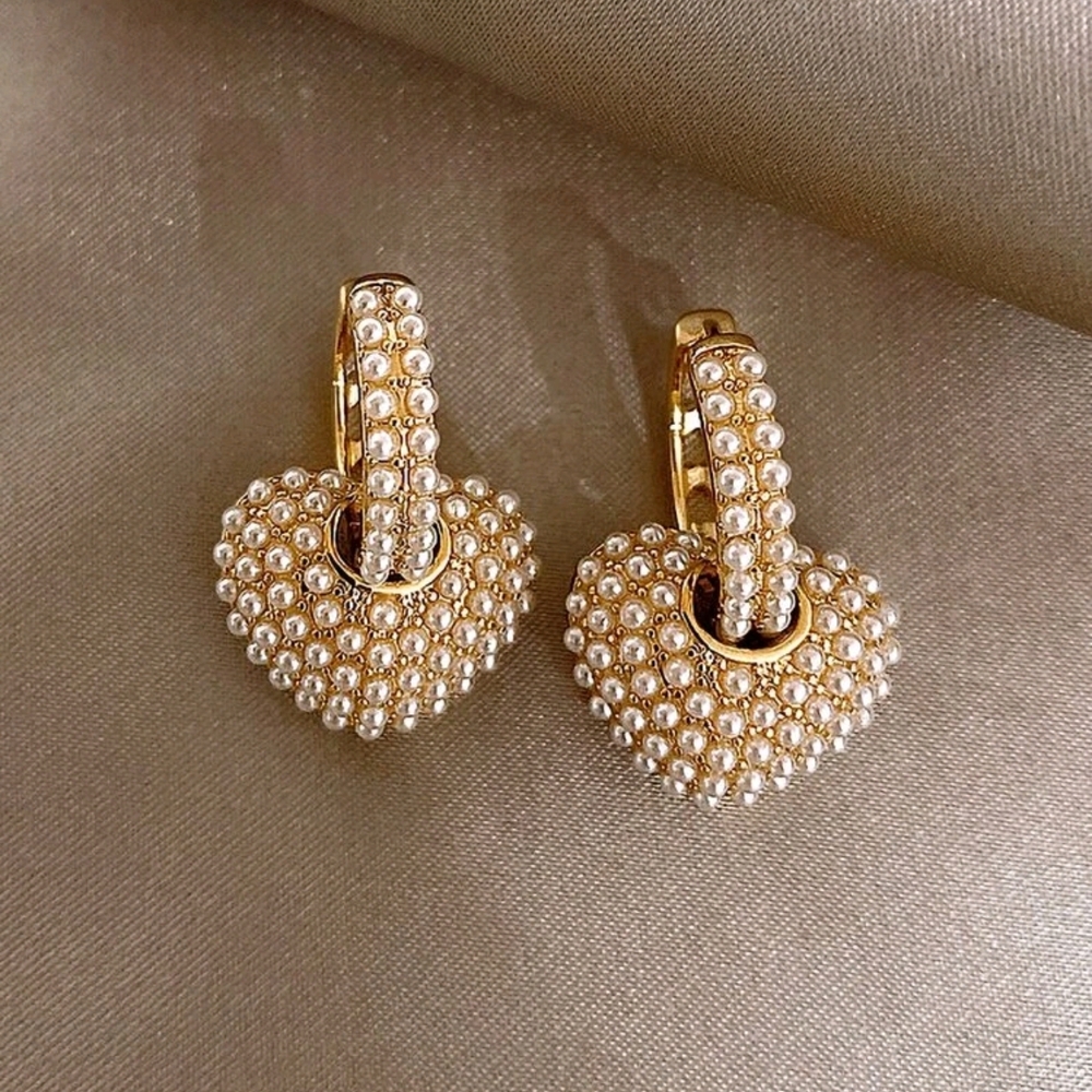 Elegant Gold Heart Pearl Earrings